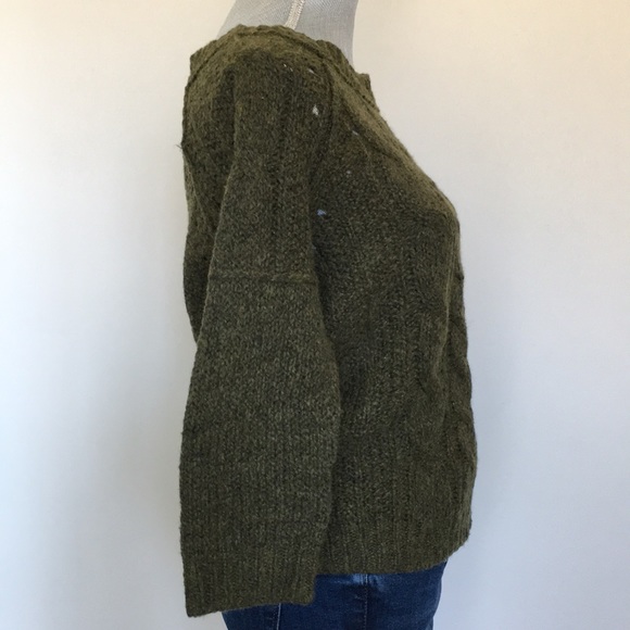LOFT Cable Knit Exposed Seams 3/4 Sleeve Pullover Sweater, size Medium ❤️ - Picture 5 of 13